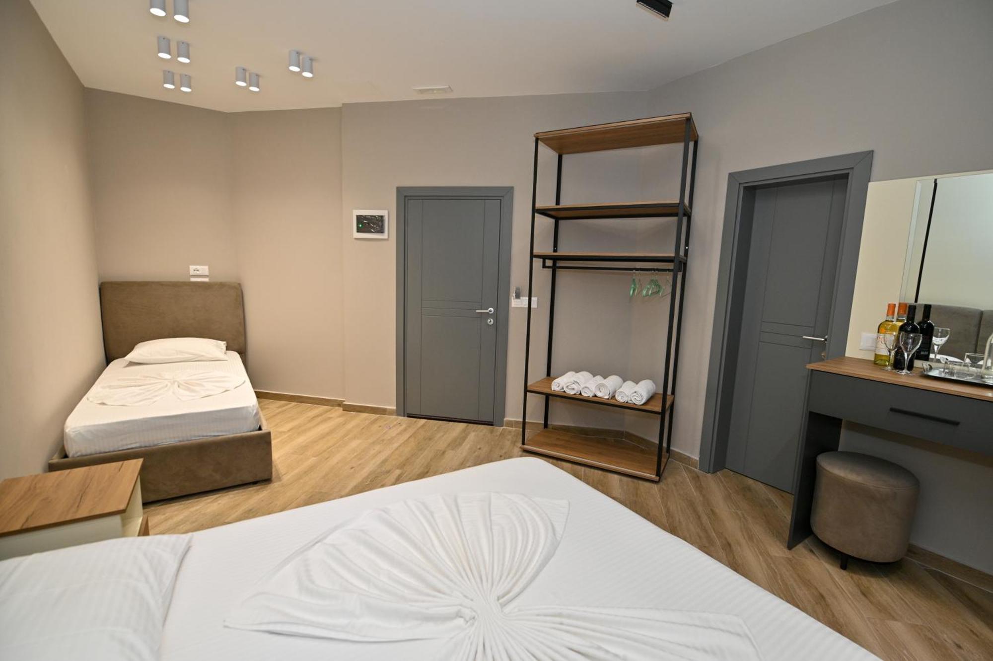 Monduro Hotel Durres Room photo