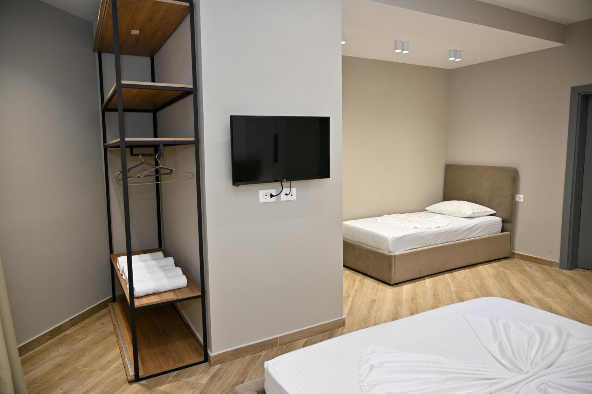 Monduro Hotel Durres Exterior photo